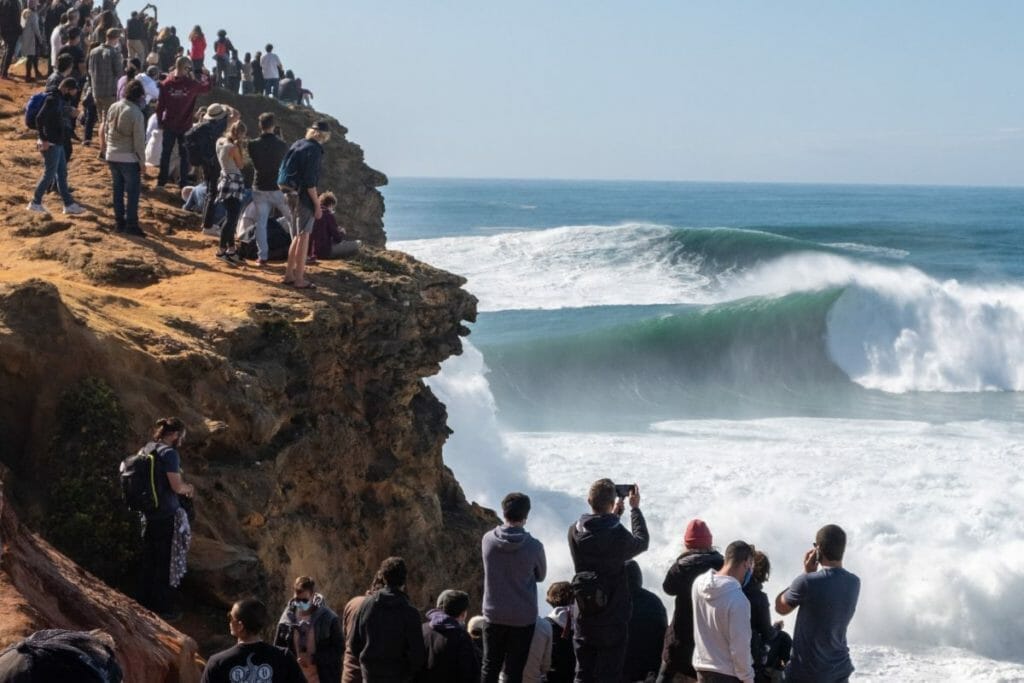 Nazaré, le surf spot le plus connu du Portugal